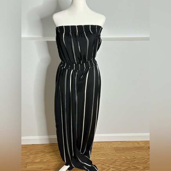 Forever 21 Pants - Tube top Romper